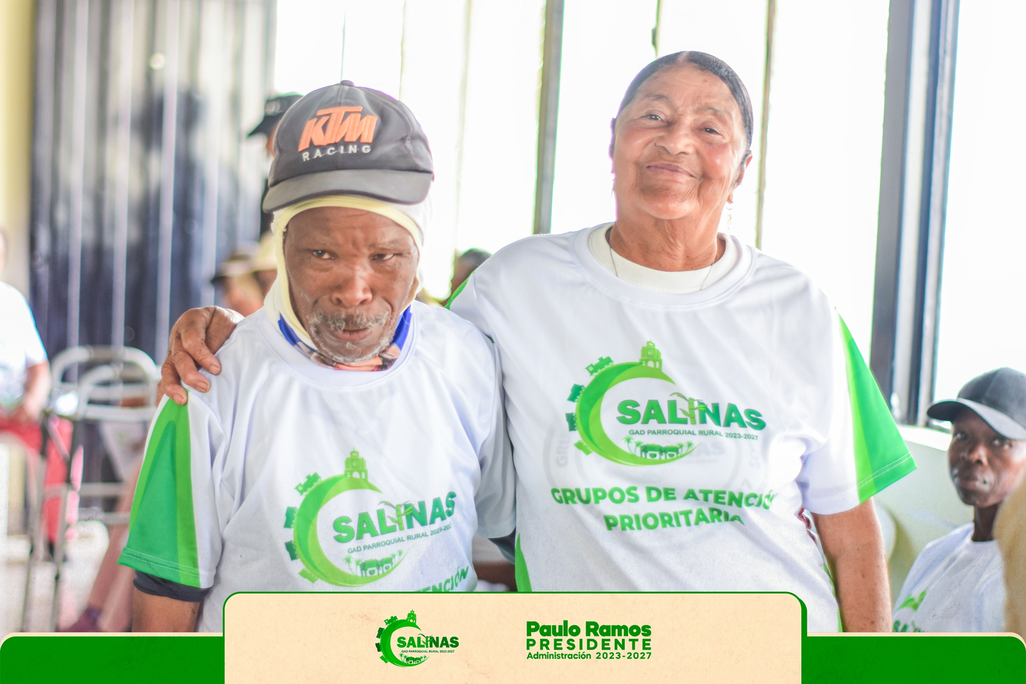 Entrega de Camisetas a Usuarios de los Grupos de Atención Prioritaria Adulto Mayor y Personas con Discapacidad